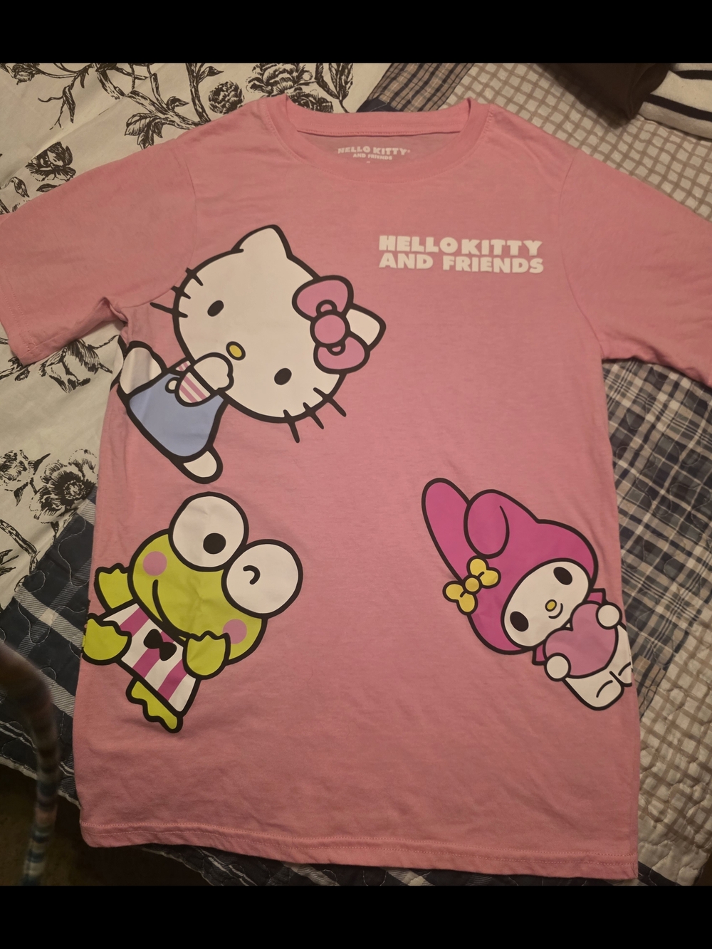 Hello Kitty & Friends Pink Character Tee In Size XL Or Small Adult Fitted